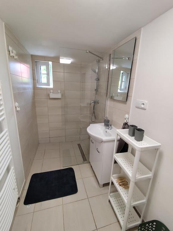 Apartman Terezka Jílové Exteriér fotografie